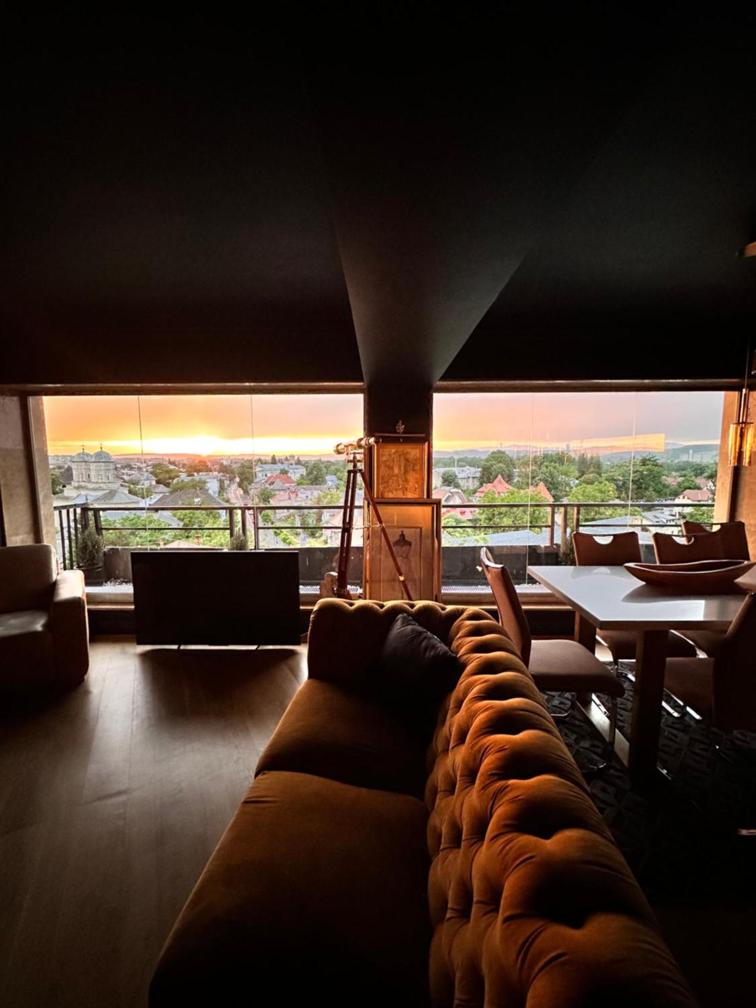 Noir Penthouse Lejlighed Targoviste Eksteriør billede