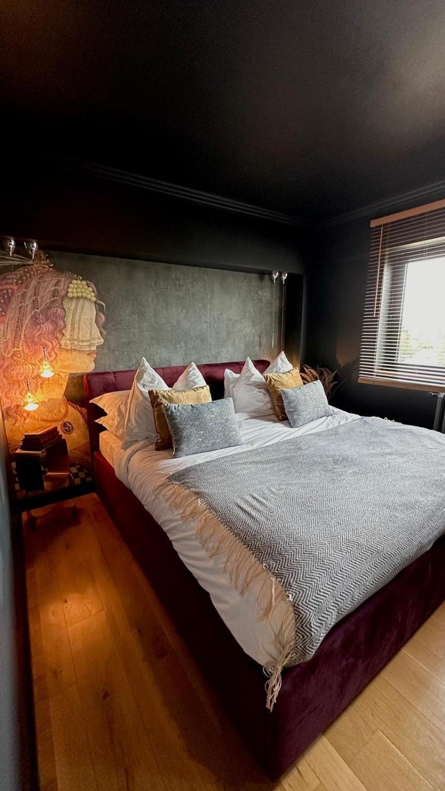 Noir Penthouse Lejlighed Targoviste Eksteriør billede
